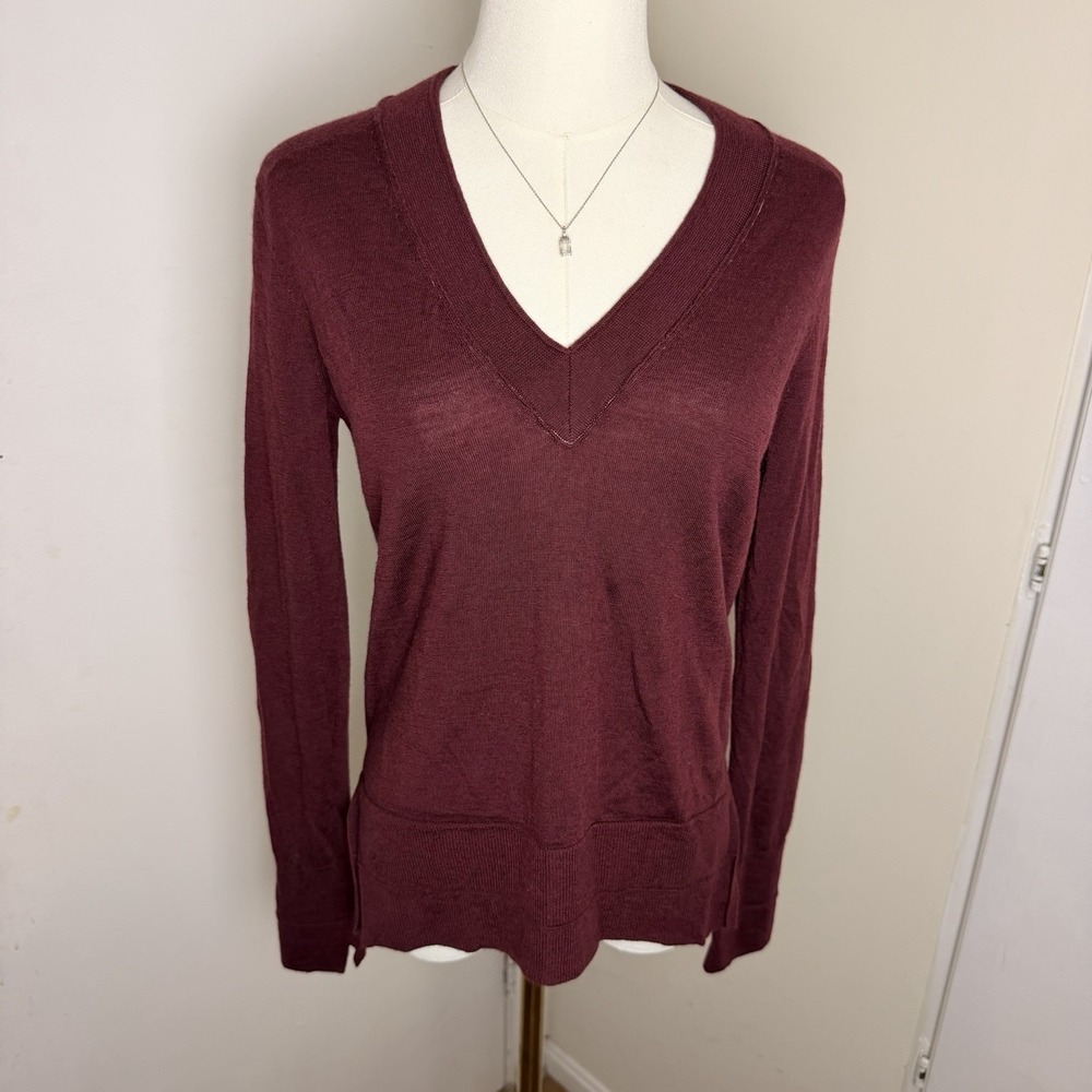 Rag & Bone Jean women Sz XS Deep V-Neck 100%merino wool Sweater Burgundy